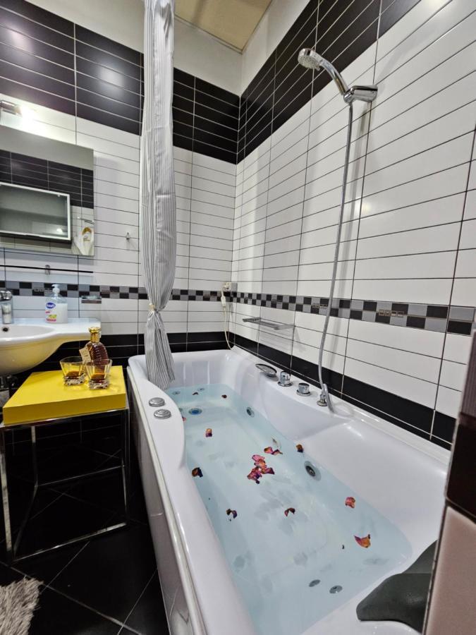 Center Apartment Easy_Luxury Tirana Esterno foto