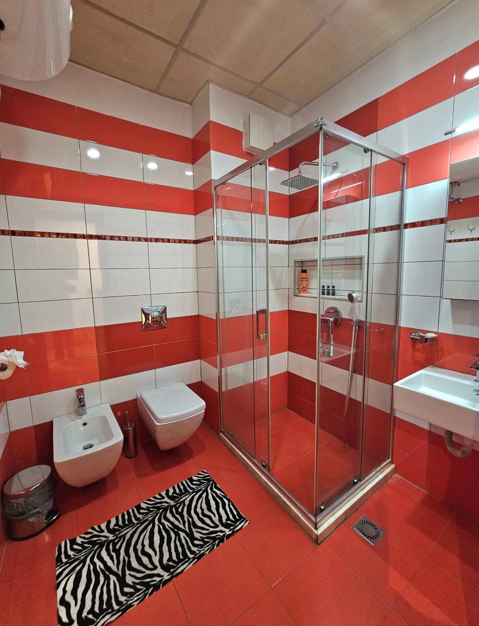 Center Apartment Easy_Luxury Tirana Esterno foto
