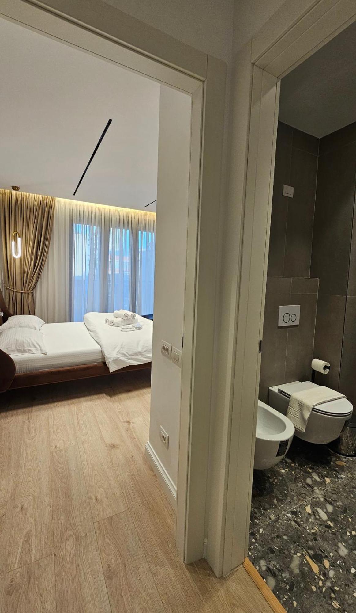 Center Apartment Easy_Luxury Tirana Esterno foto